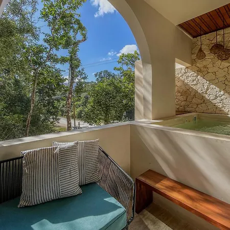 2Br 2Ba Boutique Condo With Private Pool